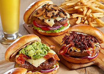 BJ's Restaurant & Brewhouse Stockton  Stockton American Restaurants image 1