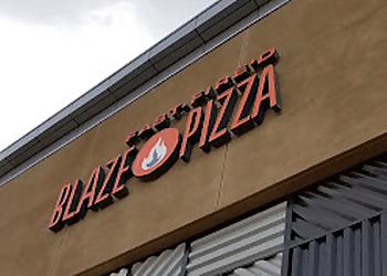 BLAZE PIZZA - Palmdale, CA Pizza Places - Restaurant Exterior Image