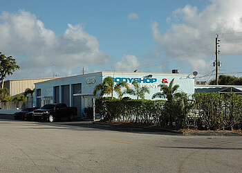 B & R Auto Body Works Inc. Pompano Beach Auto Body Shops