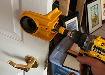 BS Locksmith LLC Aurora - Aurora, CO Locksmiths - Tools and Equipment Image