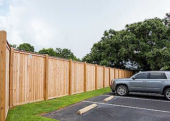 Tallahassee Fencing Contractors B&T Fencing