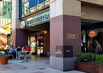 Oakland Bagel Shops Bagel Street Café