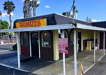 Sacramento Donut Shops Baker's Donuts