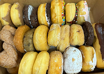 Topeka Donut Shops Baker's Dozen