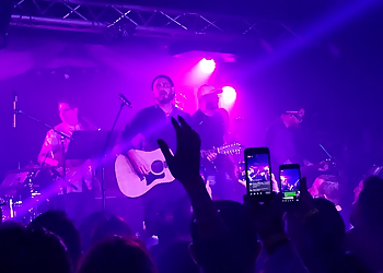 Newark Night Clubs Baru Entertaintment