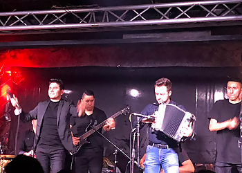 Newark Night Clubs Baru Entertaintment