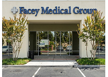 Bassem El Tom, MD - Santa Clarita, CA Primary Care Physicians - Hospital Exterior Image