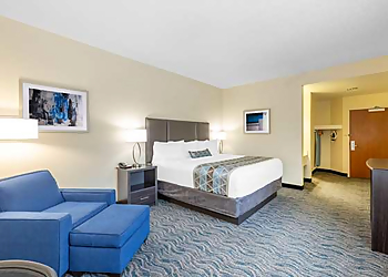 Des Moines Hotels Baymont by Wyndham Des Moines Airport