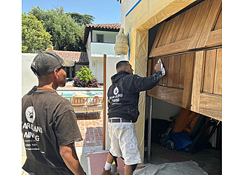 Bear Island Painting - Pasadena, CA Painters - Team Working Image