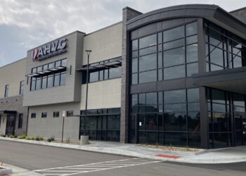 Thornton Cardiologists Behzad Molavi, MD, FACC, FSCAI - ADVANCED HEART AND VEIN CENTER