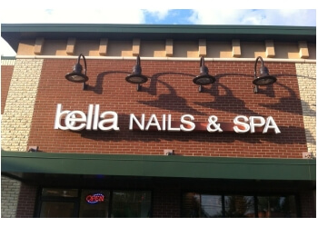 Deluxe Nail Salon In Dallas 75248 Tx Picture