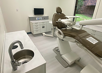 Tallahassee Cosmetic Dentists Benjamin Grooters, DDS - APALACHEE BAY FAMILY DENTAL