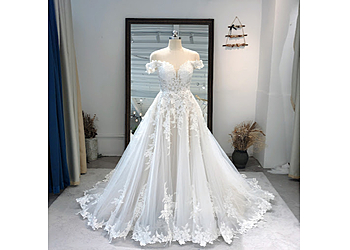 Bespoke Bridal by Julisa Tovar Bespoke Bridal by Julisa Tovar - Orange, CA Bridal Shops - Sample Image