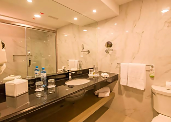 Simi Valley Hotels Best Western Posada Royale Hotel & Suites