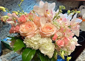 Between Flowers Design - Miramar, FL Florists - Bouquet Image