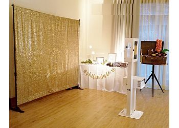 Big Hugs Photo Booth - Chicago, IL Photo Booth Companies - Birthday Booth Rentals