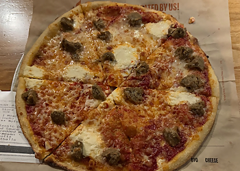 Blaze Pizza Pasadena Pasadena Pizza Places image 1