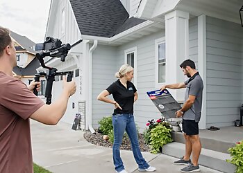 Minneapolis Videographers Bloom Creativ Video Production