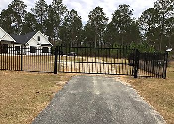 Blue Line Fencing and Outdoor Services - Tallahassee, FL Fencing Contractors