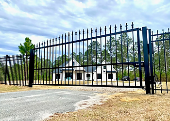 Blue Line Fencing and Outdoor Services - Tallahassee, FL Fencing Contractors
