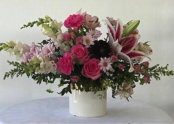 Thousand Oaks Florists Blue Violet Flowers