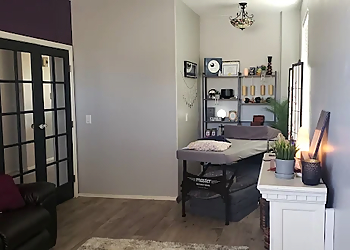 Gilbert Hypnotherapy Born to be Woo