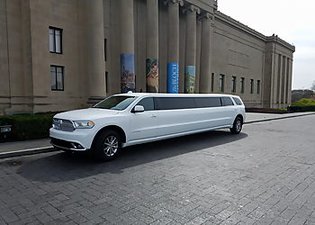 Boulevard Limousine Olathe Limo Service image 1