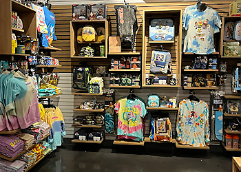 Garland Gift Shops BoxLunch Garland