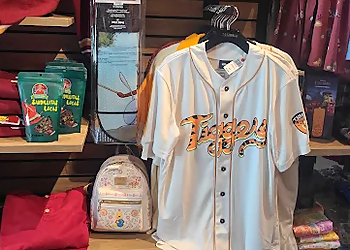 BoxLunch Sacramento - Sacramento, CA Gift Shops - Business Gallery Image