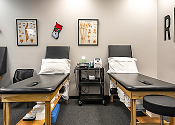 Brandon, PT, DPT - ROC PHYSICAL THERAPY - Gilbert, AZ Physical Therapists - Treatment Room Image