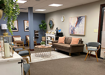 Cedar Rapids Marriage Counselors Brandon Wall, LMFT - CEDAR RAPIDS COUNSELING CENTER