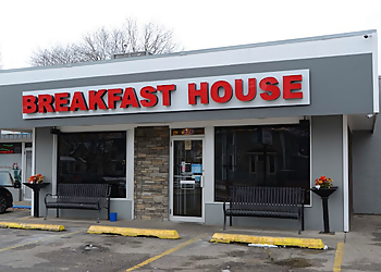 Cedar Rapids Cafe Breakfast House Cafe