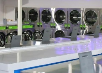 Houston Laundromats Breeze Laundry