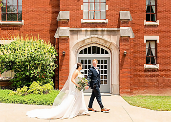 Evansville Wedding Photographers Bret and Brandie