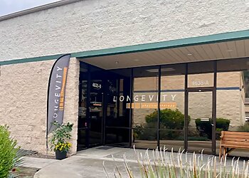 San Diego Physical Therapists Brett Bloom, DPT, CSCS, FAFS - LONGEVITY PHYSICAL THERAPY