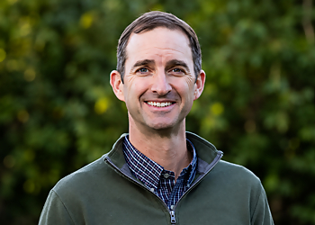 Brian Monroe, DPT, OCS - GLINN & GIORDANO PHYSICAL THERAPY Brian Monroe, DPT, OCS - GLINN & GIORDANO PHYSICAL THERAPY - Bakersfield, CA Physical Therapists - Doctor Portrait Image