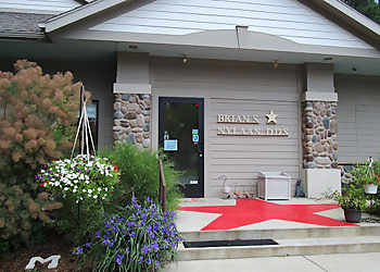 Grand Rapids Dentists Brian S. Nylaan, DDS