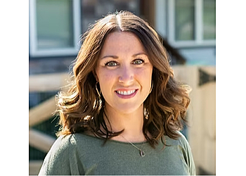 Brittany Hendrickson, PT, DPT, COMT, CDNT - NASHVILLE PHYSICAL THERAPY & PERFORMANCE Nashville Physical Therapists image 1