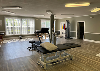 Brittany Powers Berlinrut, PT, DPT, FAAOMPT, CD - PHOENIX PHYSICAL THERAPY, INC - Columbia, SC Physical Therapists - Treatment Room Image