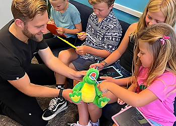 Ventura Kids Dentists Bryce Kinard, DMD - DR. BRYCE KINARD PEDIATRIC DENTISTRY