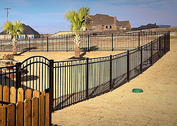 Fort Worth fencing contractor Buzz Custom Fence