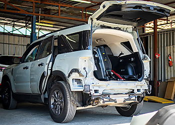 Glendale Auto Body Shops CARSTAR Glenoaks Collision Center Glendale