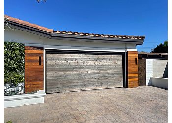 3 Best Garage Door Repair in Costa Mesa, CA - Expert Recommendations