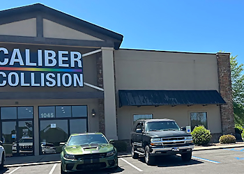 Caliber Collision Montgomery Auto Body Shops image 1