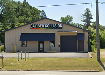 Caliber Collision Toledo Auto Body Shops image 1