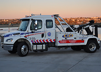 California Towing & Recovery Escondido Towing Companies image 1