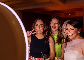 Aurora Photo Booth Companies CamMi Photo Booth