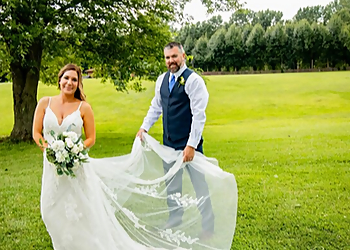 Evansville Wedding Photographers Captured by Cami Photography