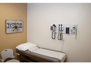 CareNow Urgent Care - Aurora - Aurora, CO Urgent Care Clinics - Surgery Room Image
