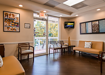 Hollywood Dentists Carlos Llapur, DMD - DENTAL ASSOCIATES OF HOLLYWOOD